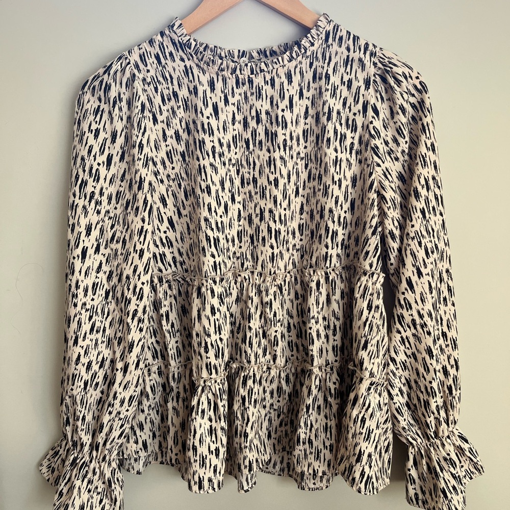 Elegant Black and Taupe Women's Top